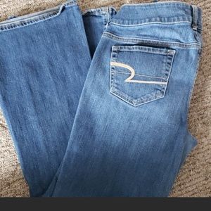 American Eagle Artist Jean